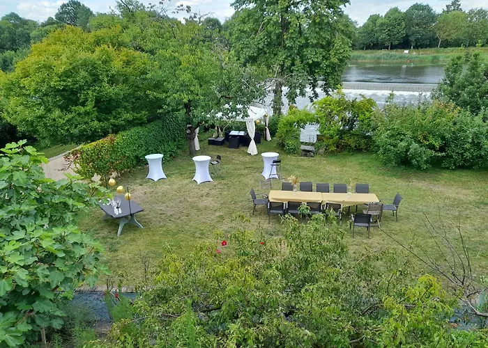 Chez Delphine Et Bob -ancienne Maison De Tanneurs Ла-Сюз-сюр-Сарт